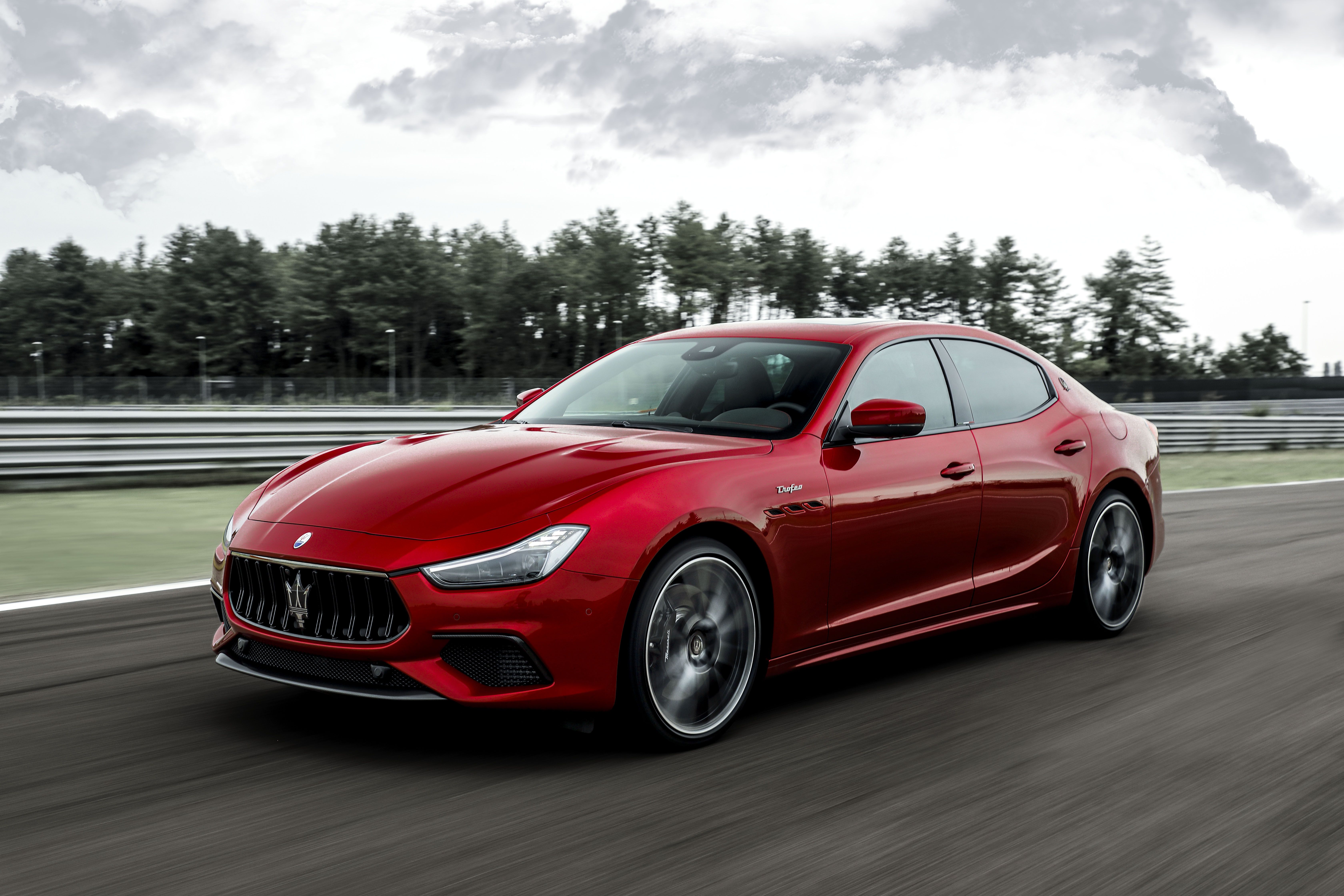 Maserati Ghibli and Quattroporte Trofeo Revealed - V-8 Maseratis