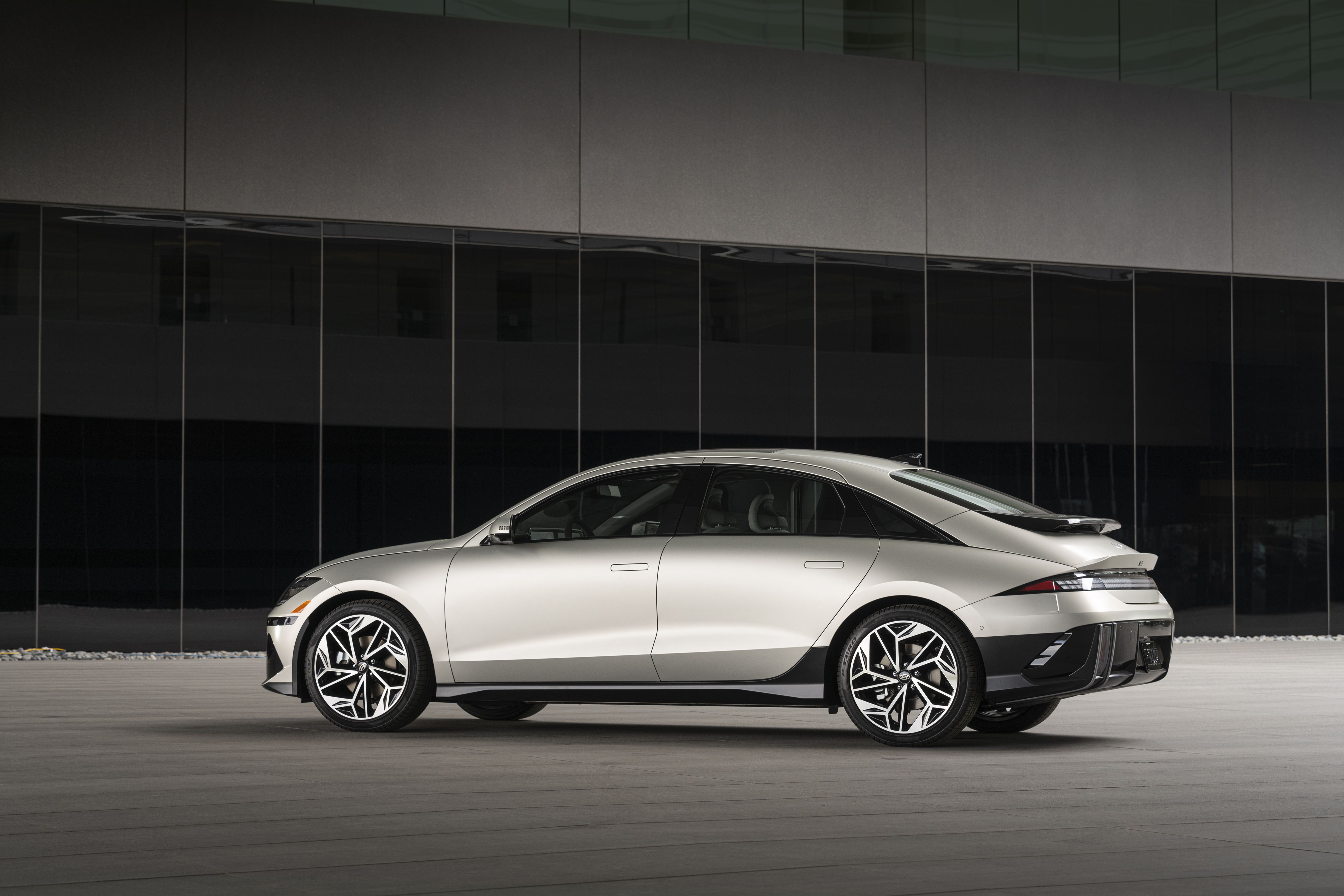 2023 Hyundai Ioniq 6 Review, Pricing, and Specs