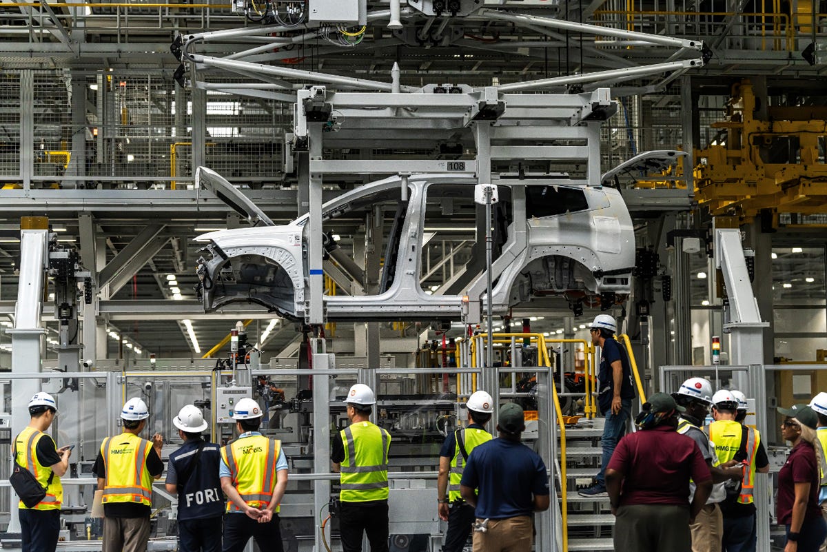 Tariff Battle Continues as Electric Vehicle ‘Mandate’ Disappears