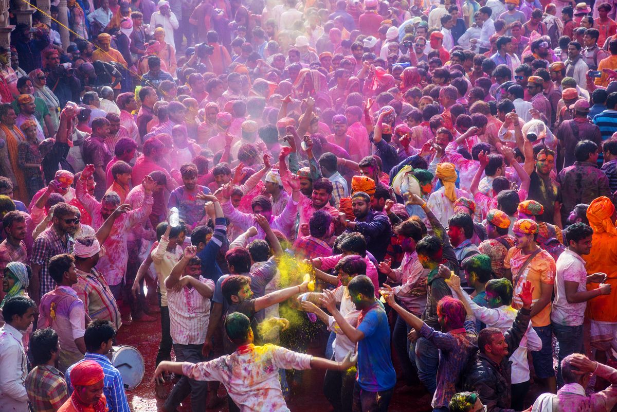 Dental trekant fumle What Is Holi? - Holi Traditions And Food