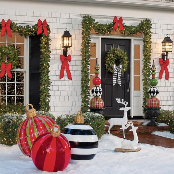 We'Re Obsessed With These Large Outdoor Christmas Ornaments For Our Yards