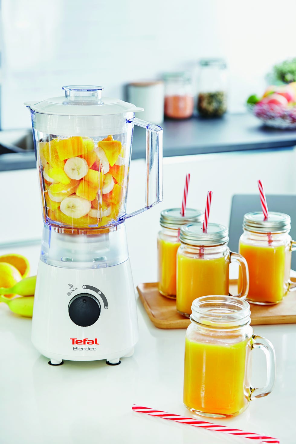 Orange juice, Juice, Food, Drink, Smoothie, Blender, Juicer, Small appliance, Ingredient, Kitchen appliance, 