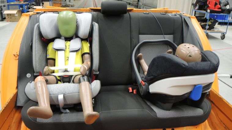 Test de sillas infantiles del RACE: 2 suspensos