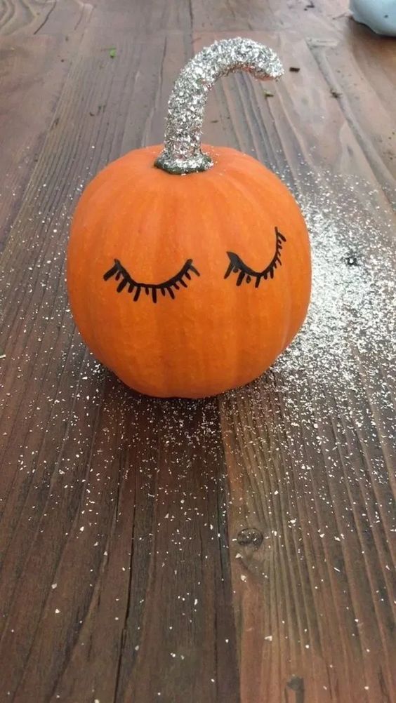 38 Pumpkin Painting Ideas For Halloween 2024   Lashes 1660014969 