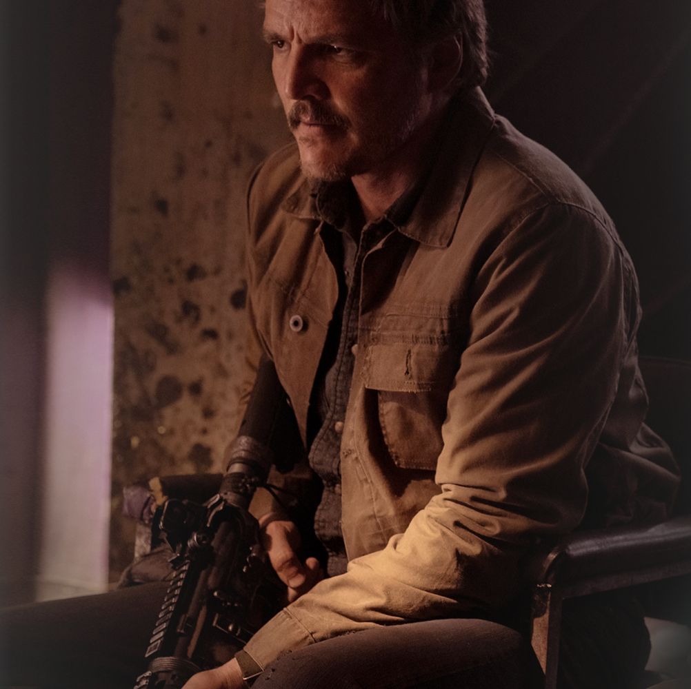 pedro pascal in last of us wearing huckberry flint and tinder waxed jacket