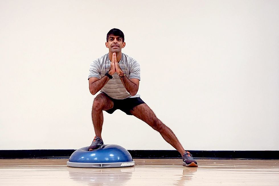 bosu ball exercises for beginners, lateral lunge