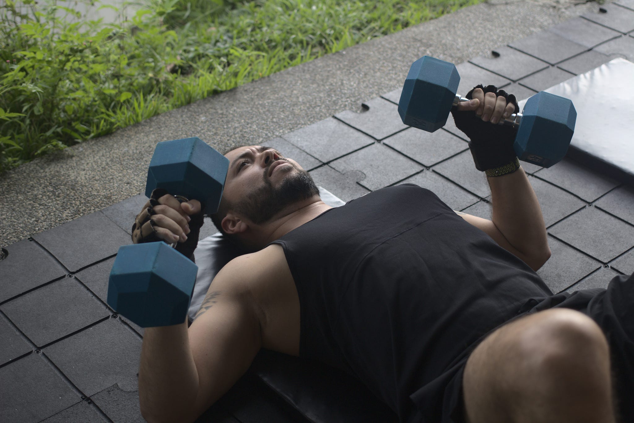 Floor best sale chest workout