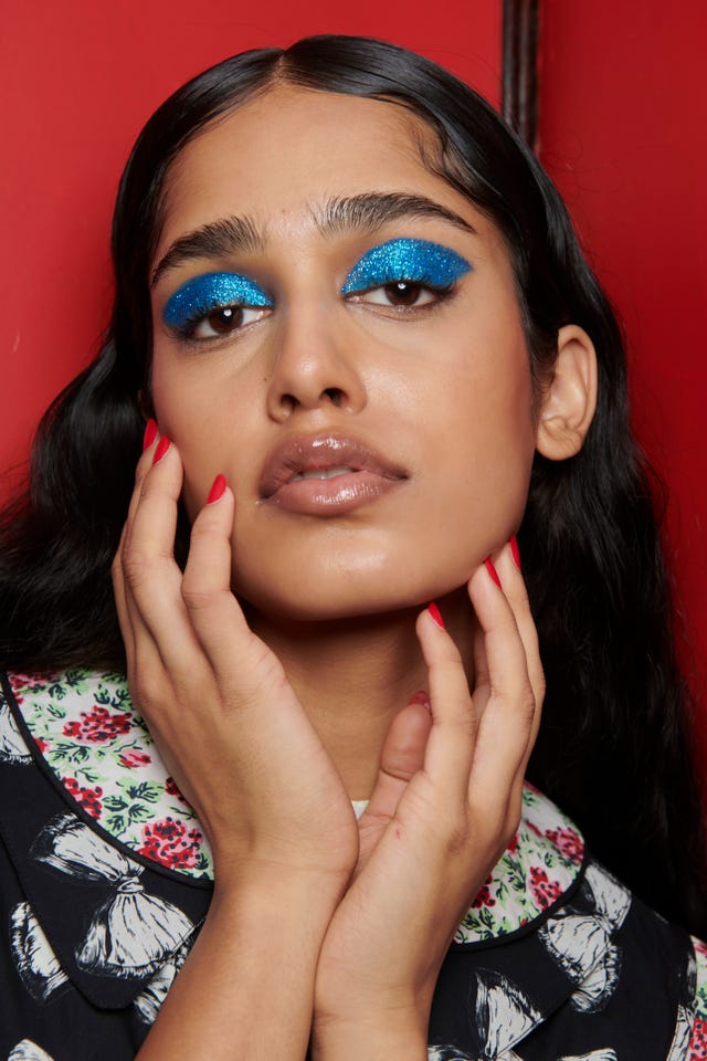 35 Holiday Nail Designs That Are Merry and Bright