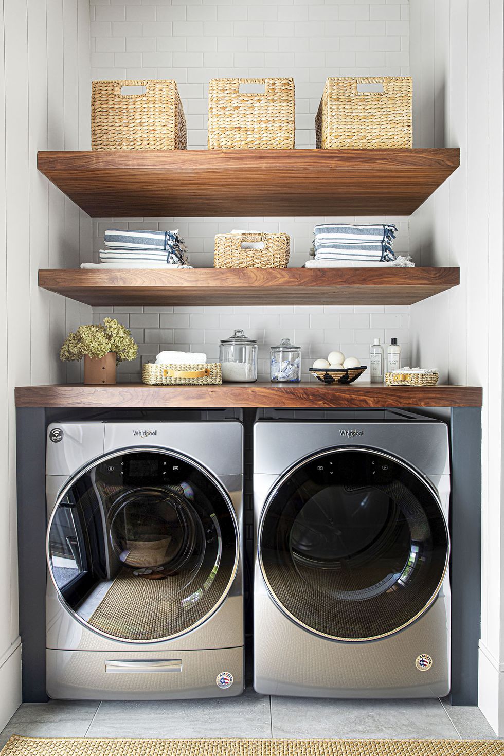 Laundry Room Ideas Built In Countertops 1645717409 ?crop=1xw 0.99975xh;center,top&resize=980 *