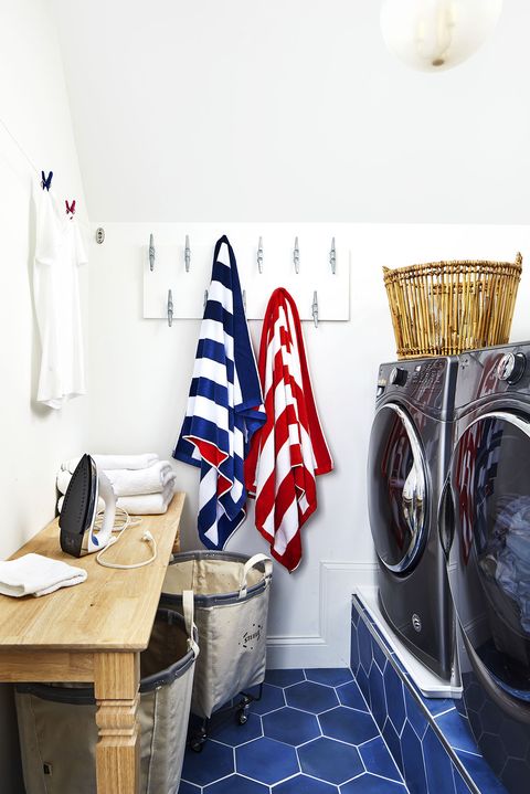 laundry room ideas, raised washer and dryer