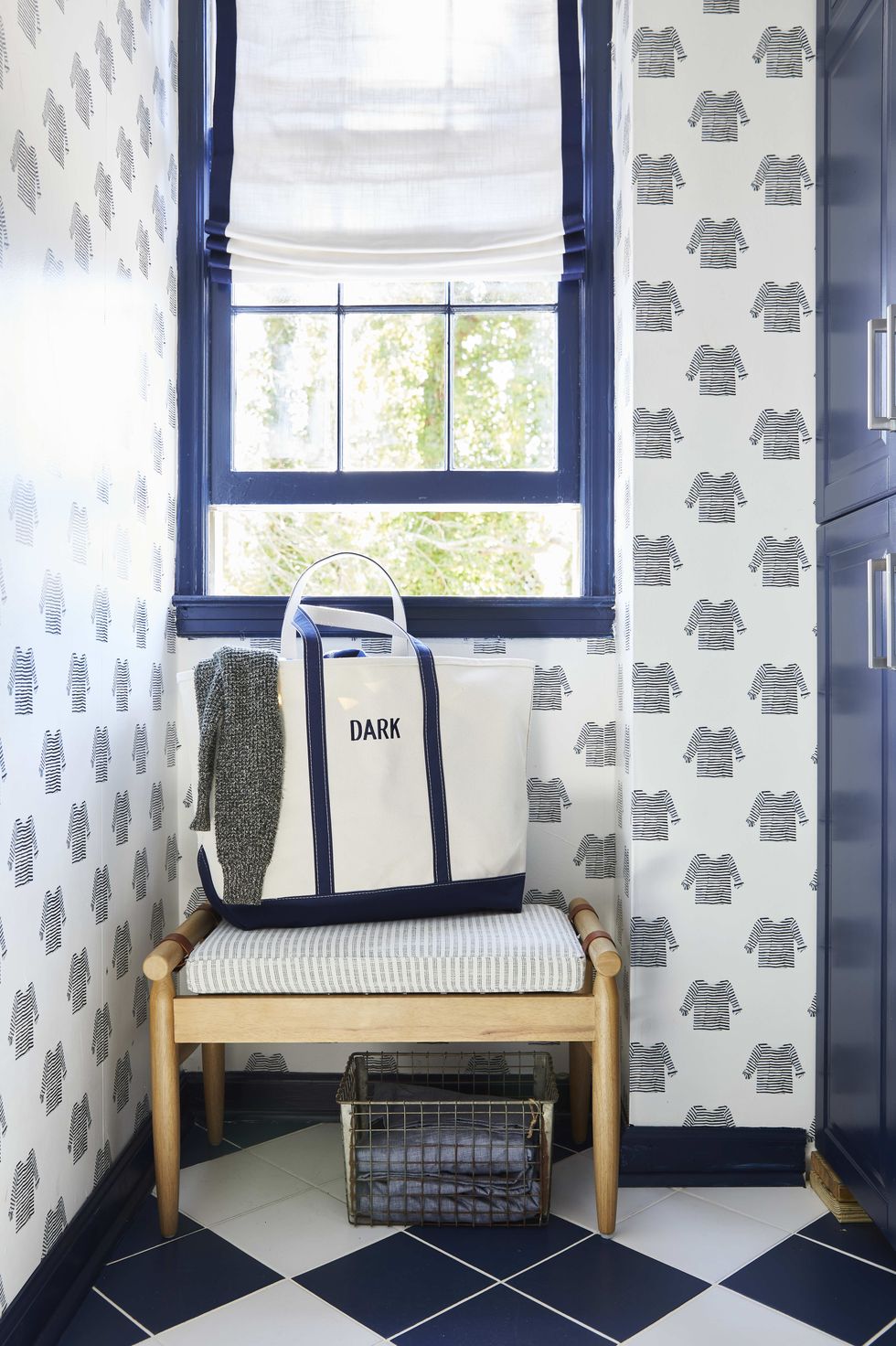 laundry room with tote bag