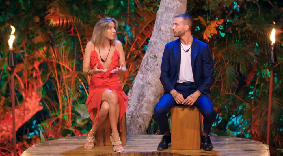 laura boado y alejandro pérez en la hoguera final de la isla de las tentaciones 6