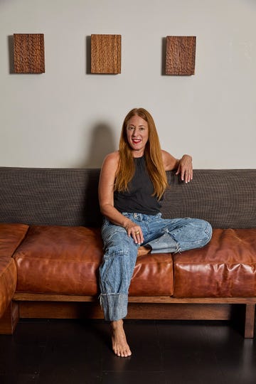 laura aviva, creadora de lamparas artesanales