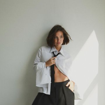 5 pantalones elegantes de tiro alto de la nueva colección de Zara,  Stradivarius y Mango ideales para las chicas bajitas