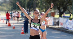 sevilla, 14022021  la atleta laura garcía caro cruza la línea de meta en tercera posición en el campeonato de españa de marcha en ruta, este domingo, en el parque del alamillo de sevilla efejosé manuel vidal