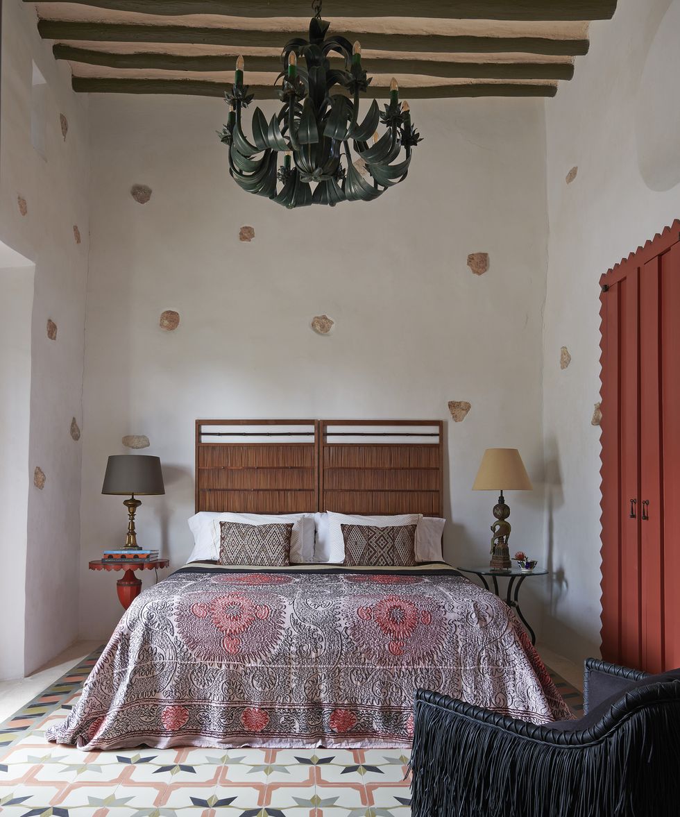 laura kirar merida mexico hacienda bedroom