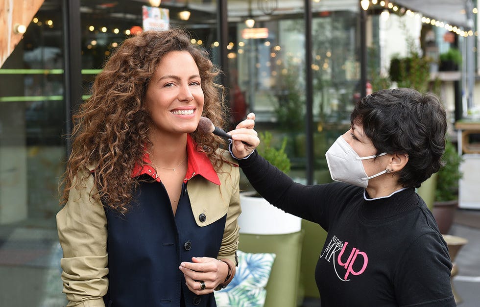 laura madrueño, así es la presentadora de 'el tiempo' en mediaset