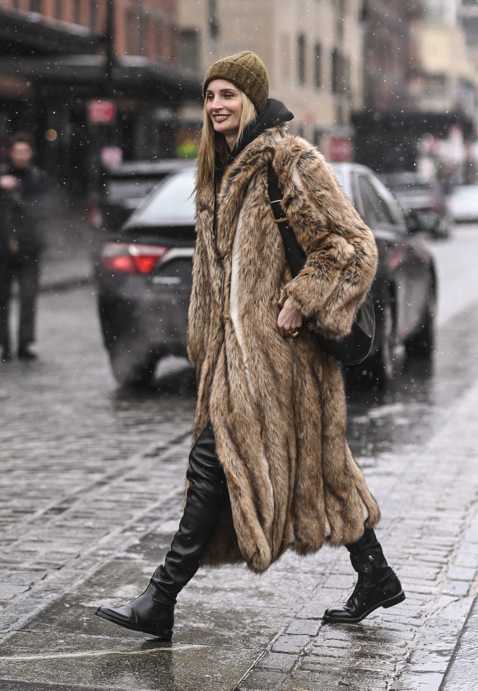冬季外套穿搭範本！「羽絨外套、長版大衣」等6種時髦高手必備的冬天外套穿搭法推薦