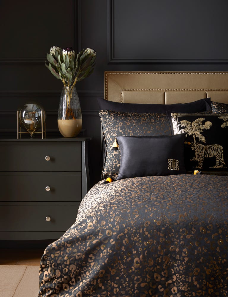 Laurence Llewelyn-Bowen Launches Luxury Bedding Collection