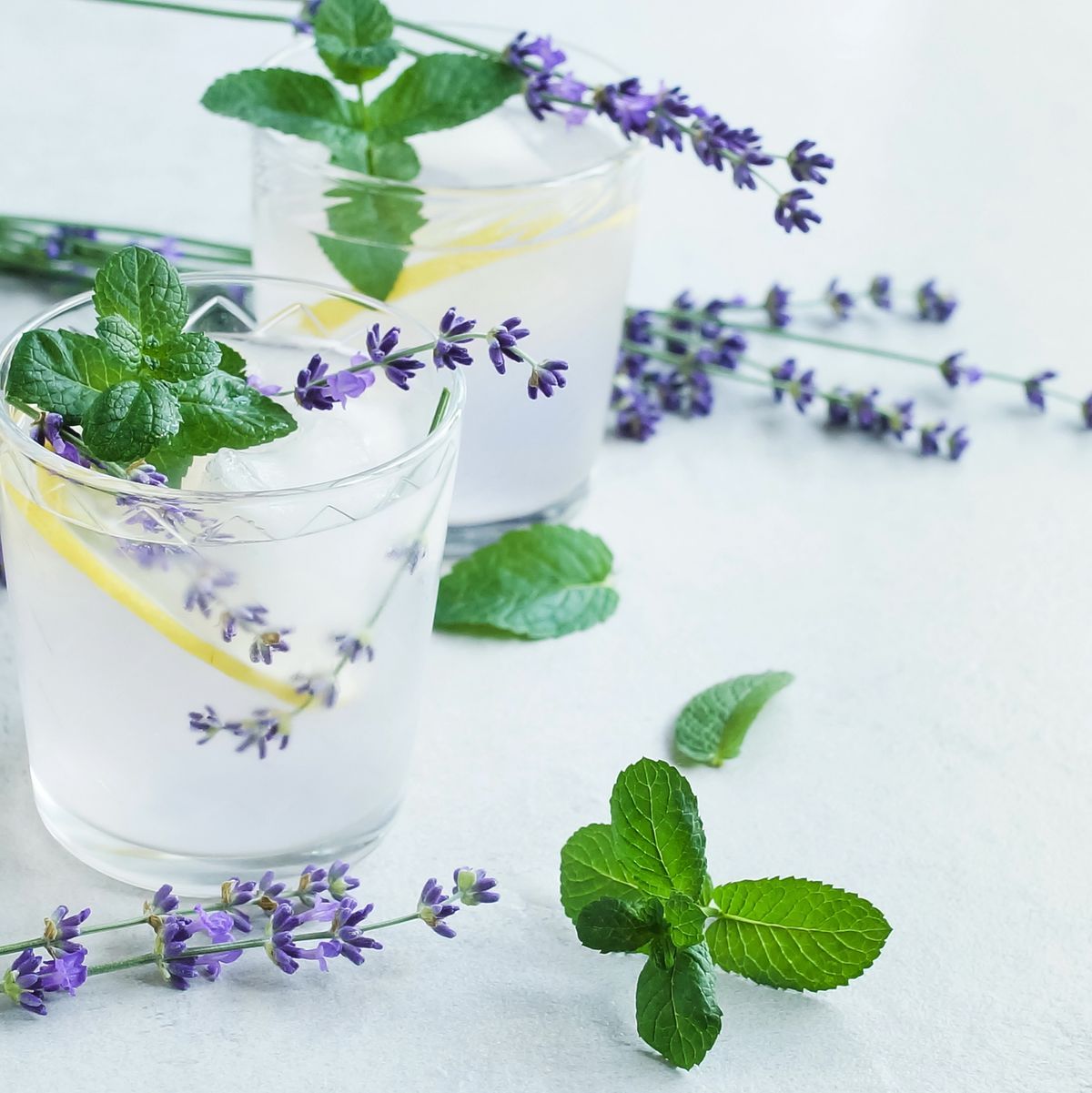 https://hips.hearstapps.com/hmg-prod/images/lavender-lemonade-recipe-1619200662.jpg?crop=0.814xw:0.857xh;0,0&resize=1200:*
