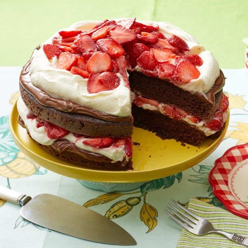 layer strawberry nutella cake recipe
