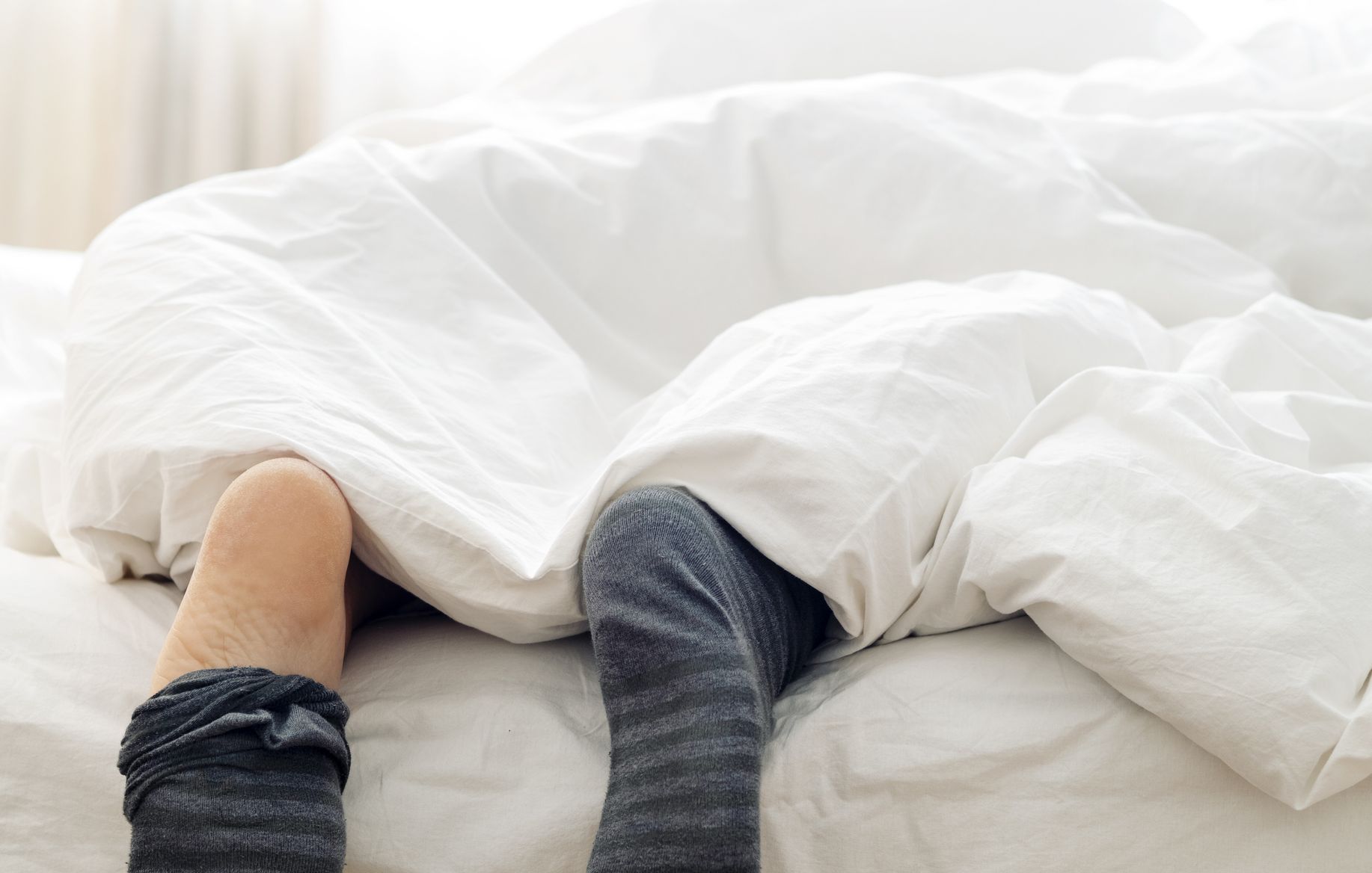 Did you know that wearing socks in bed is good for health?