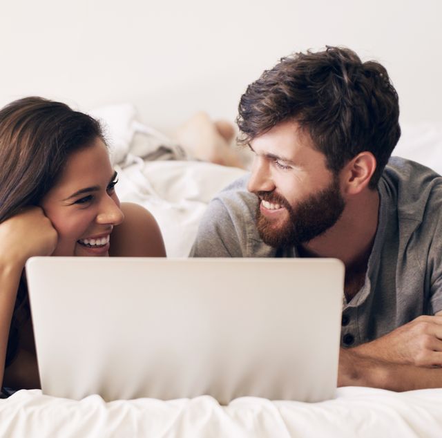 16 Games for Couples Online That Are Sure to Keep Your Love Alive