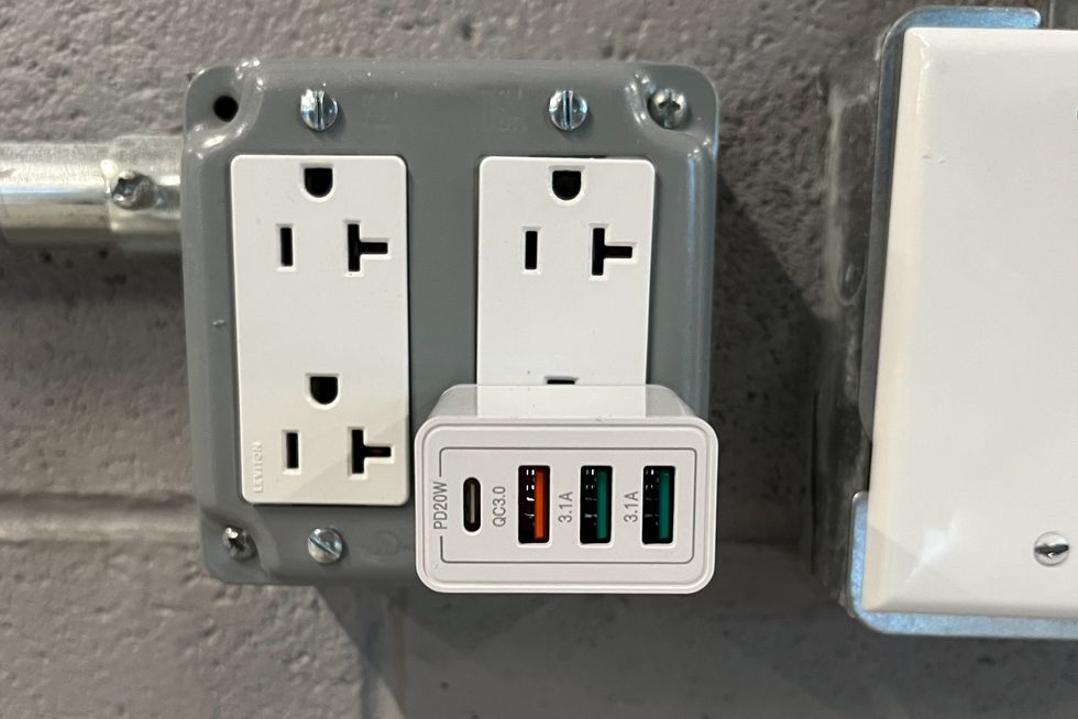 lcgens charger with multiple ports in wall outlet