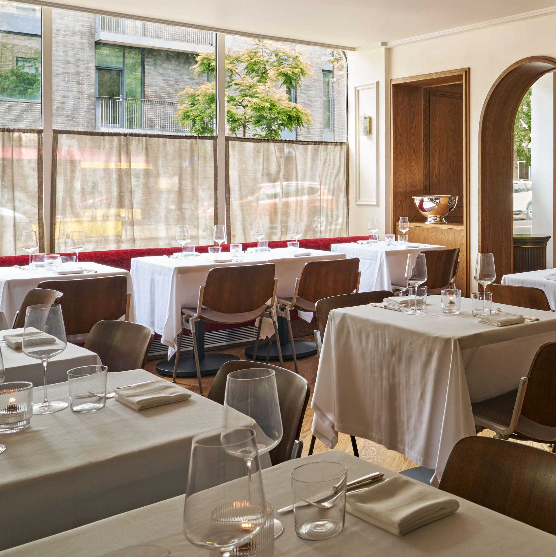The 12 Most Exquisite French Dining Rooms In New York City