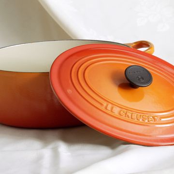 le creuset products for christmas gift guide central oval french oven 01 december 2003