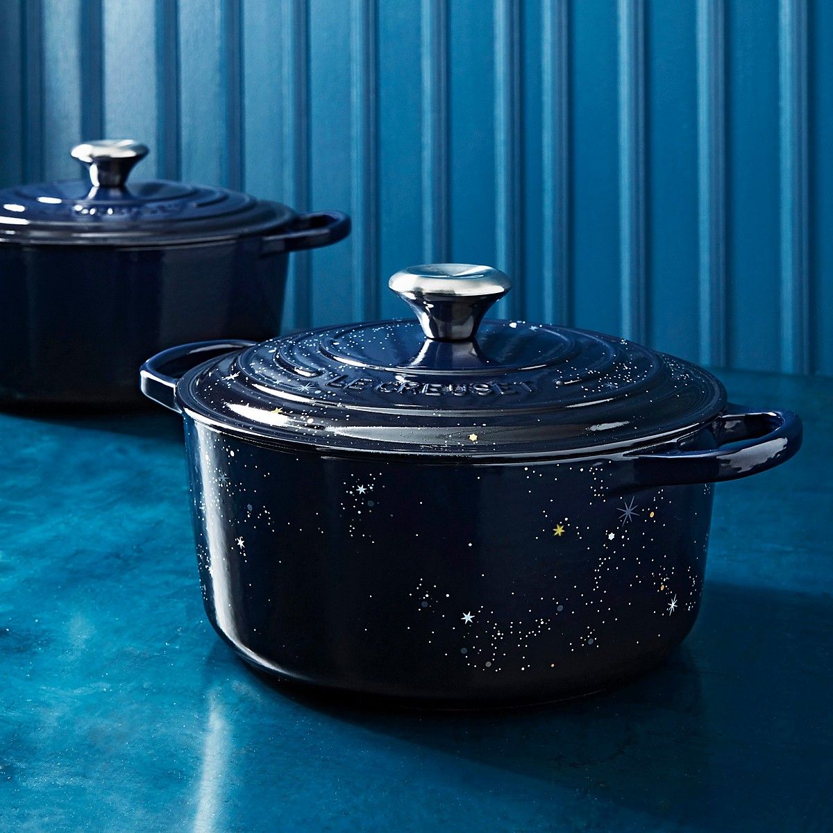 gryde befolkning måtte Le Creuset Introduces Starry Dutch Oven - Cosmos Collection at  Bloomingdale's