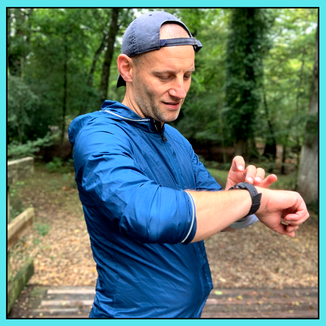 Finger, Goggles, Cap, Shirt, People in nature, Elbow, Wrist, Sunglasses, Muscle, Electric blue, 