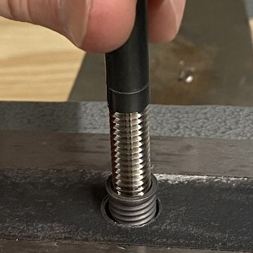 installing a thread repair insert