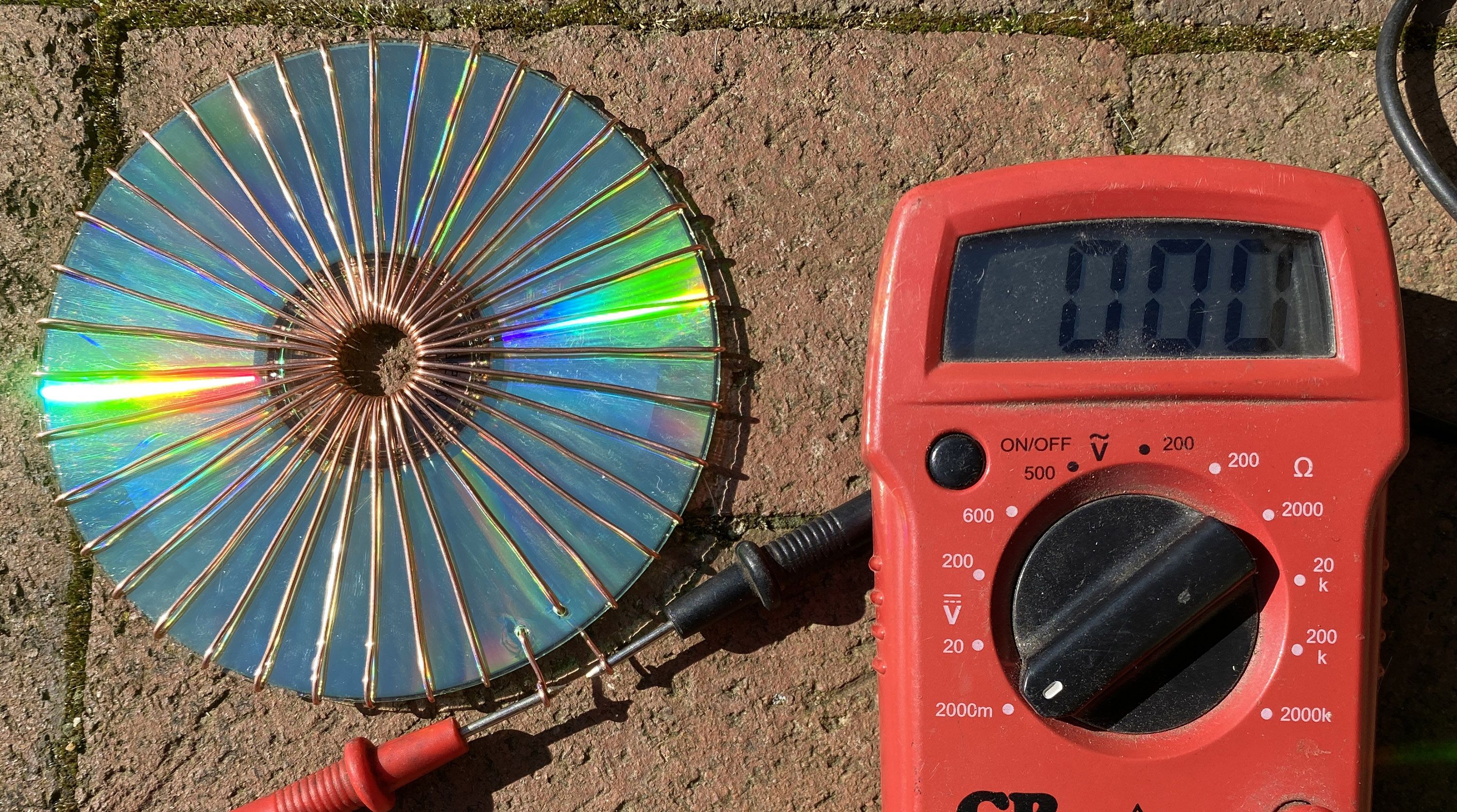 Can You Really Build a Solar Panel Out of Old CDs?