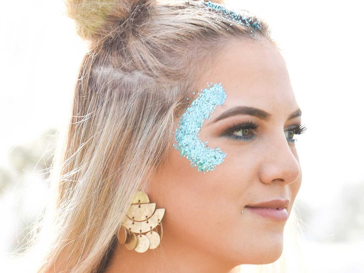 Glitter gem placement  Coachella makeup, Rhinestone makeup, Eye