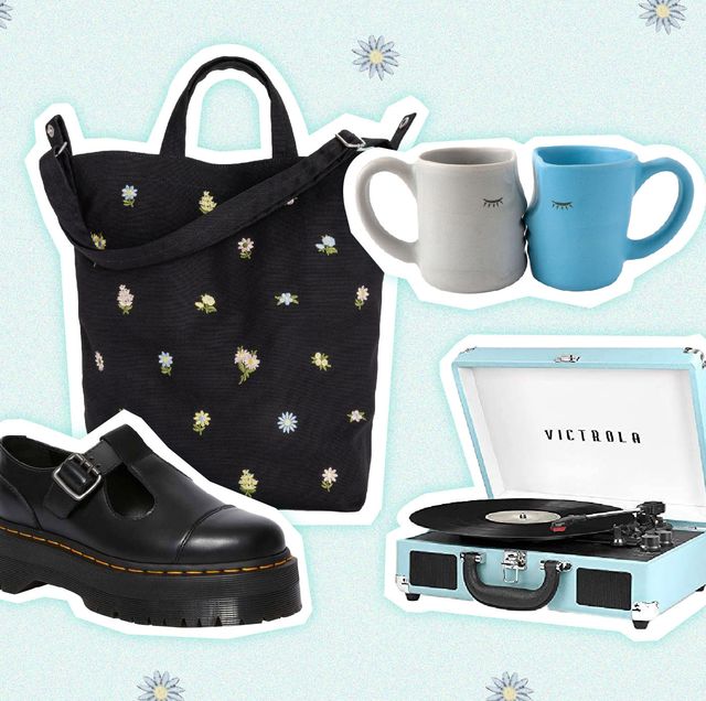 15 Best Christmas Gifts for Girlfriends - Thoughtful Holiday Gifts for Your  Girlfriend