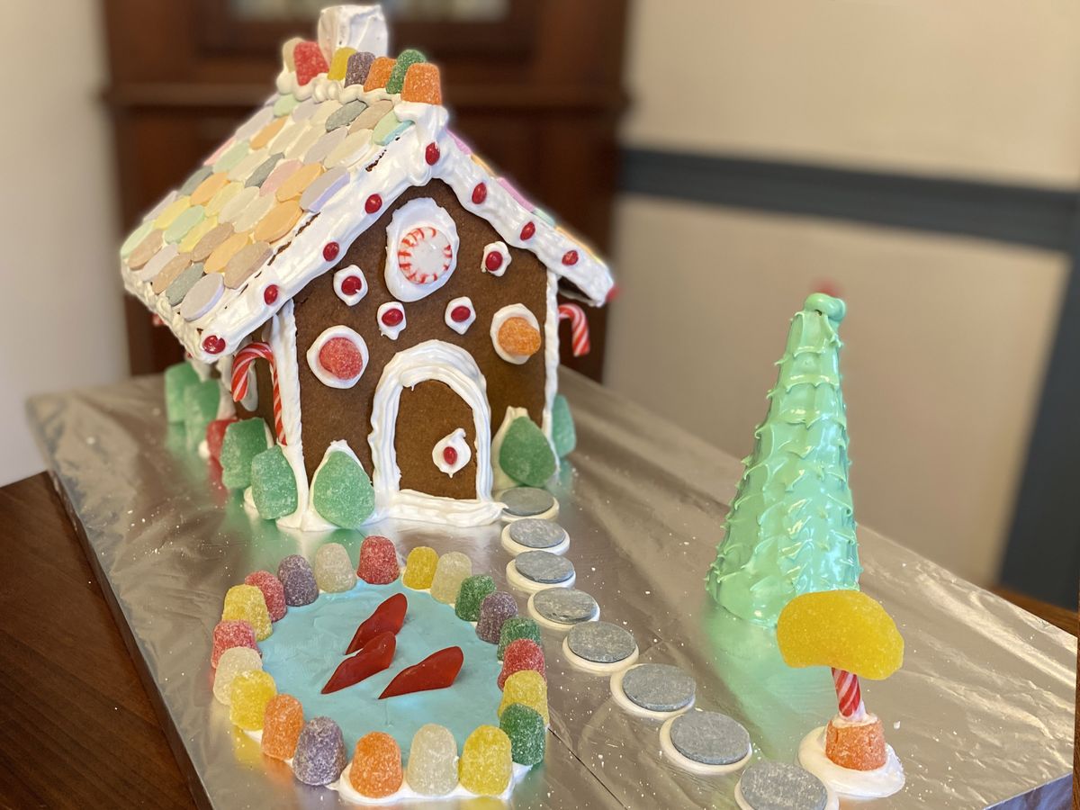 old fashioned gingerbread house
