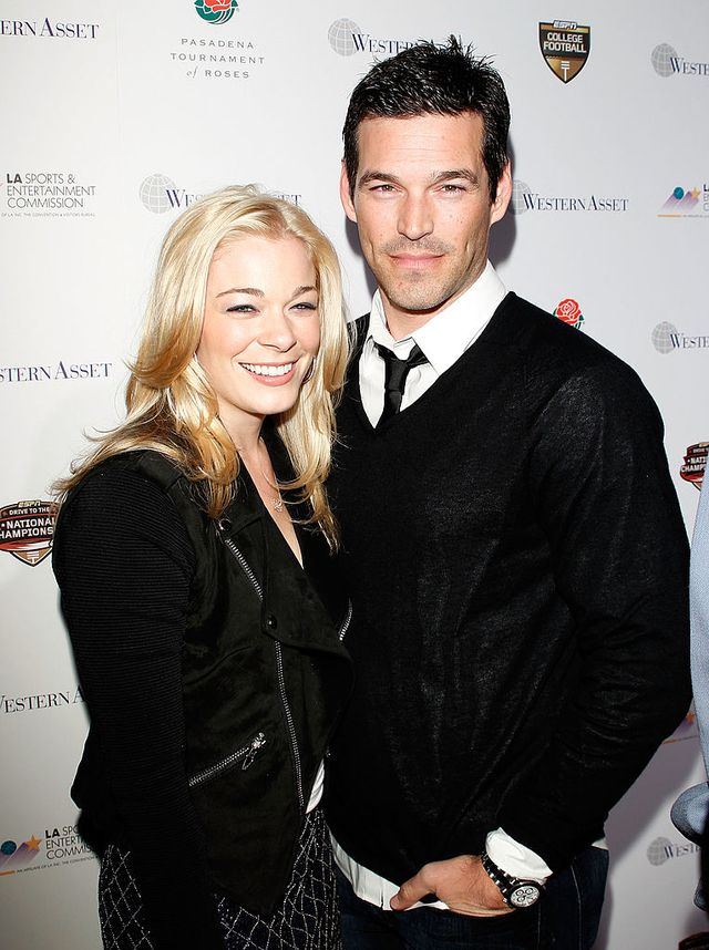 pasadena, ca january 06 singer leann rimes l and actor eddie cibrian arrive to the 2010 official bcs national championship party held at pasadena convention center on january 6, 2010 in pasadena, california photo by michael tranfilmmagic