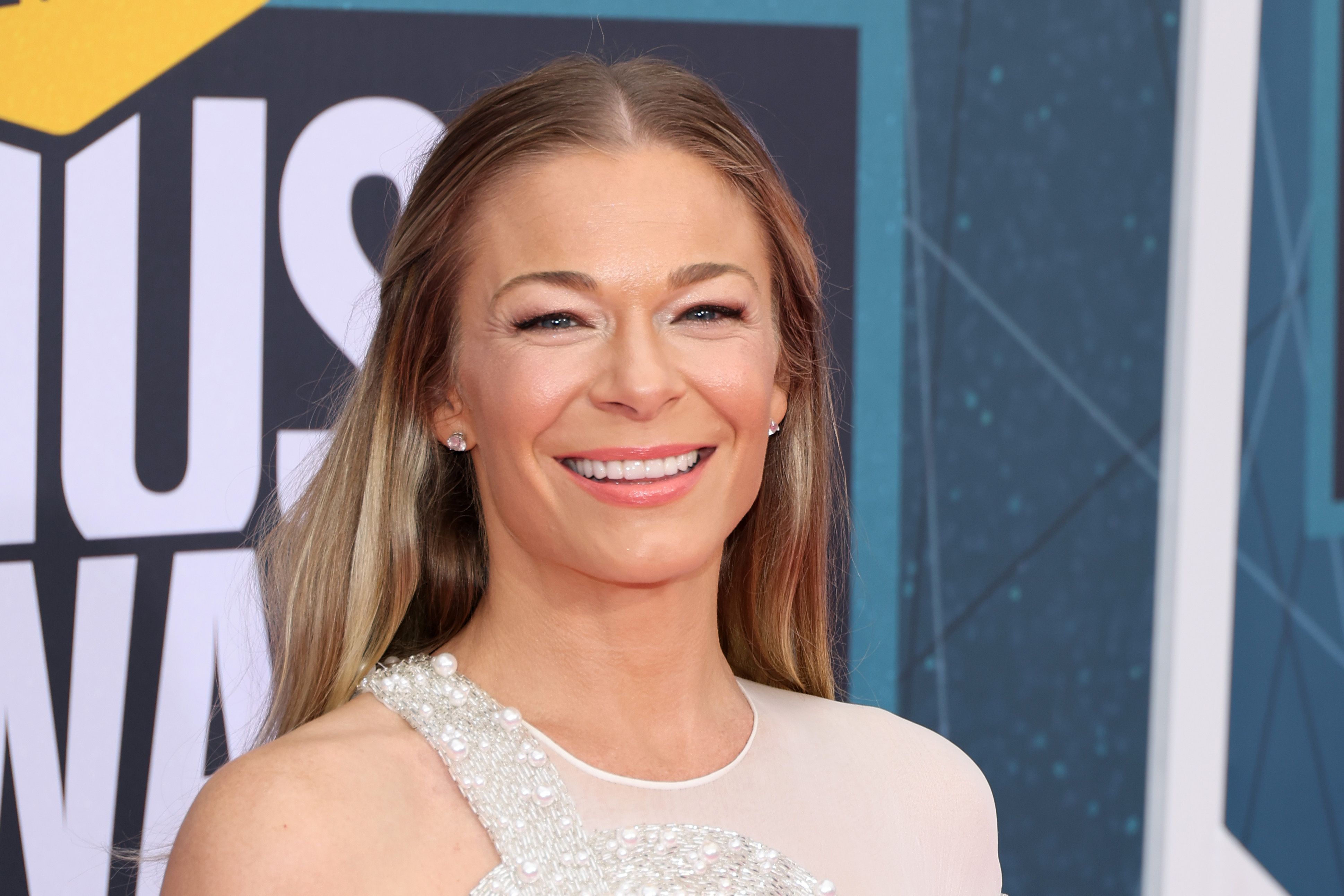 LeAnn Rimes - the wild: lyrics and songs