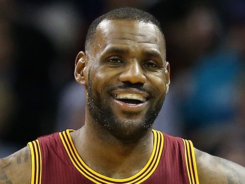 LeBron James 'not a big fan' of sleeved jerseys after rough shooting night  in loss to Spurs