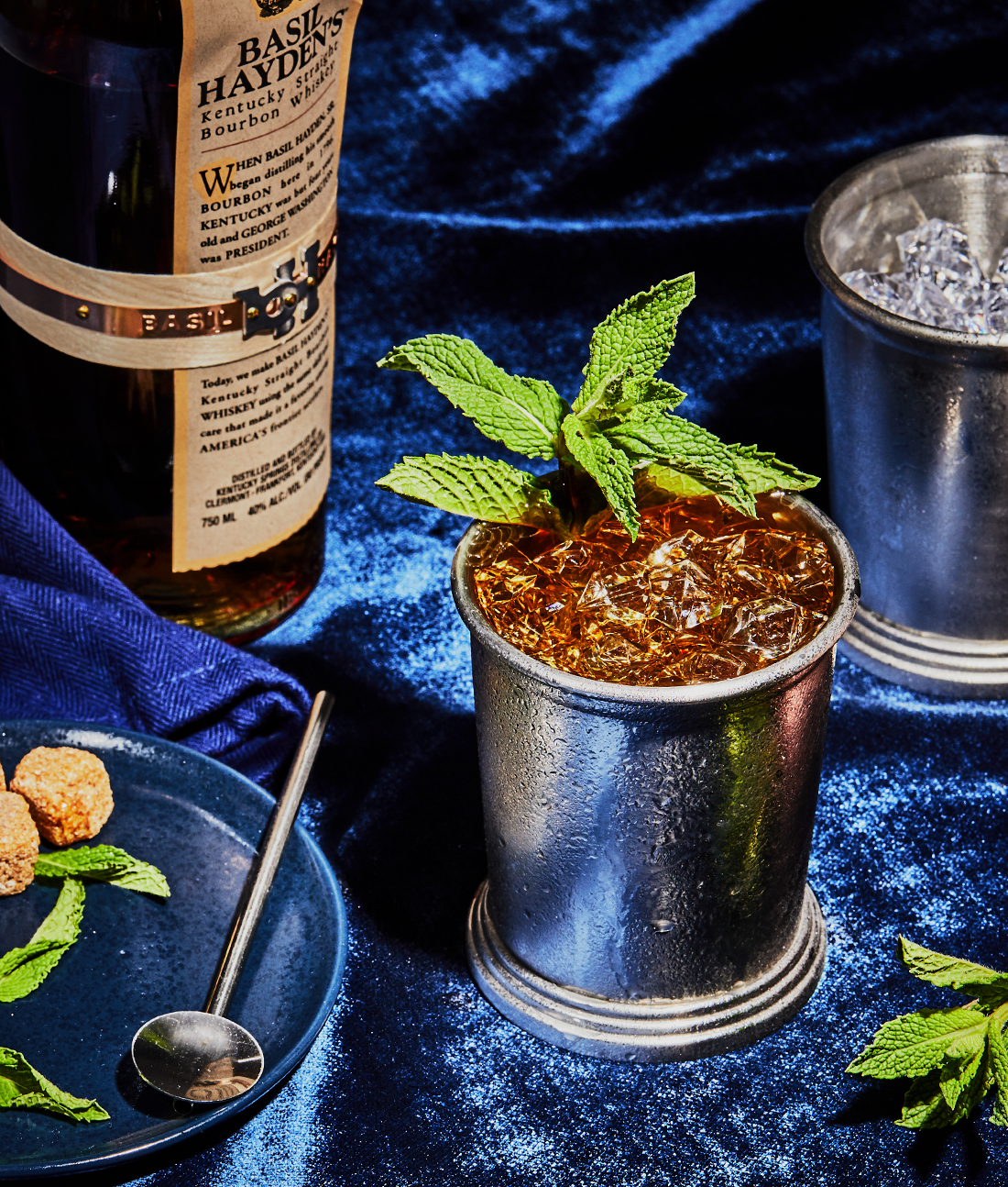 mint julep cocktail with bourbon and mint leaves
