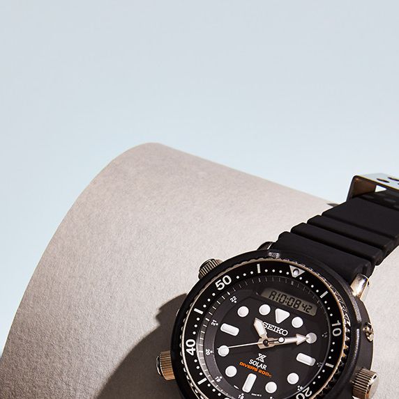 The Smart, Stylish Diver That'll Withstand Anything