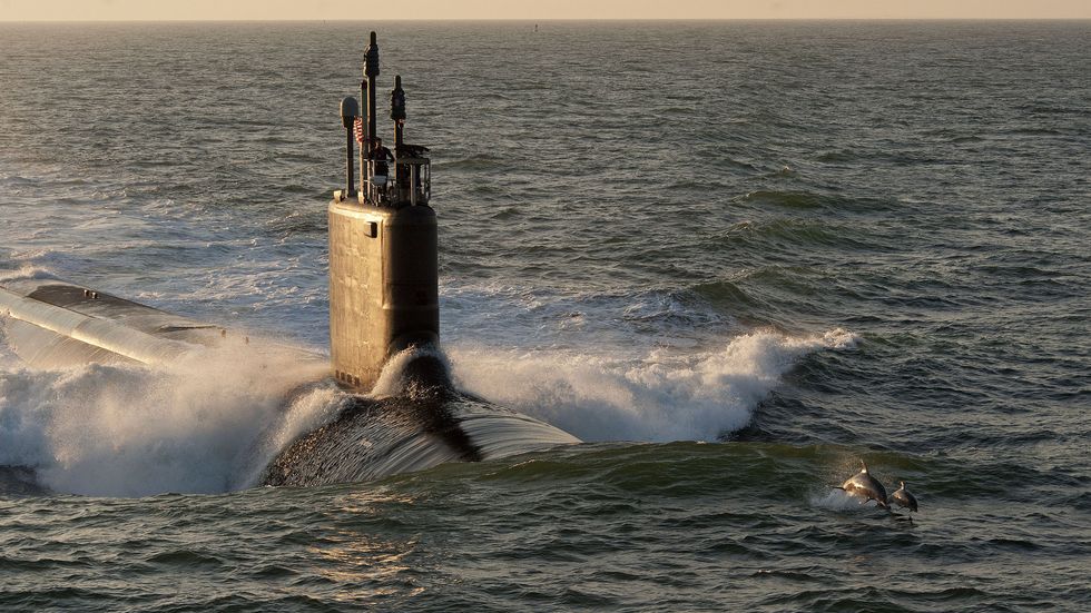 Submarine, Ballistic missile submarine, Cruise missile submarine, Vehicle, Watercraft, Sea, Wave, 
