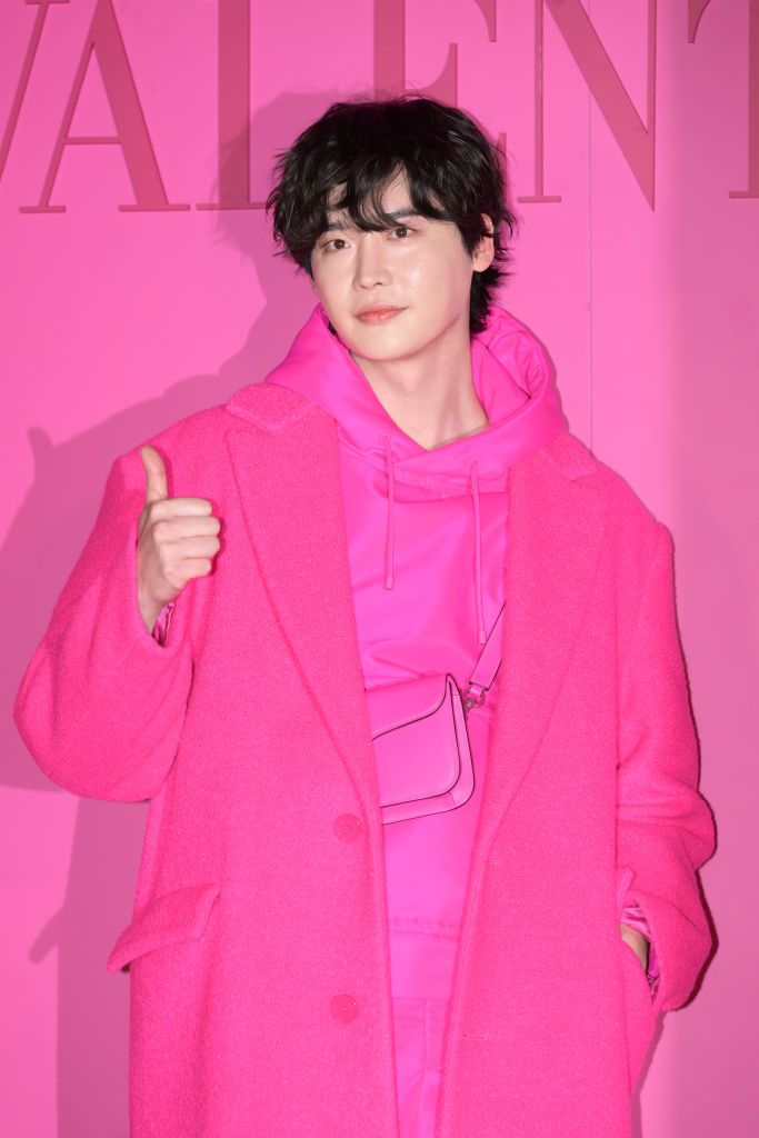 valentino pink pp collection launch in seoul photocall