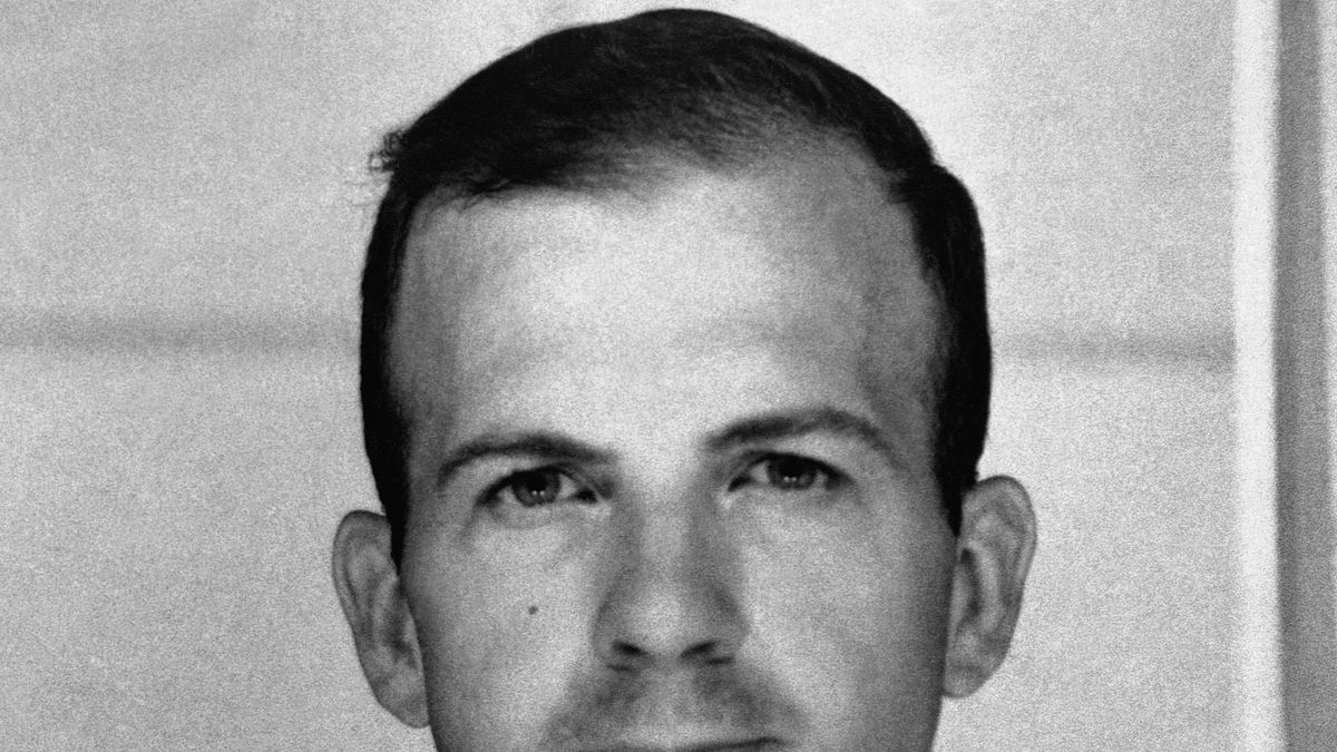 Lee Harvey Oswald - Wife, Mother & Facts