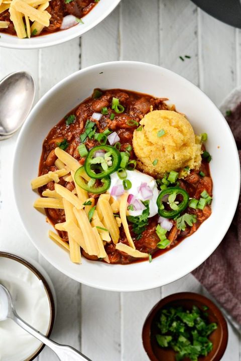 smoky pulled pork chili with cheese jalapenos and corn bread