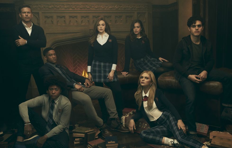 legacies    image number lgc1cast0075jpg    pictured l r matthew davis as alaric, quincy fouse as mg, peyton alex smith as rafael, danielle rose russell as hope, kaylee bryant as josie, jenny boyd as lizzie, and aria shahghasemi as landon    photo miller mobleythe cw    ÃÂ© 2018 the cw network, llc all rights reserved
