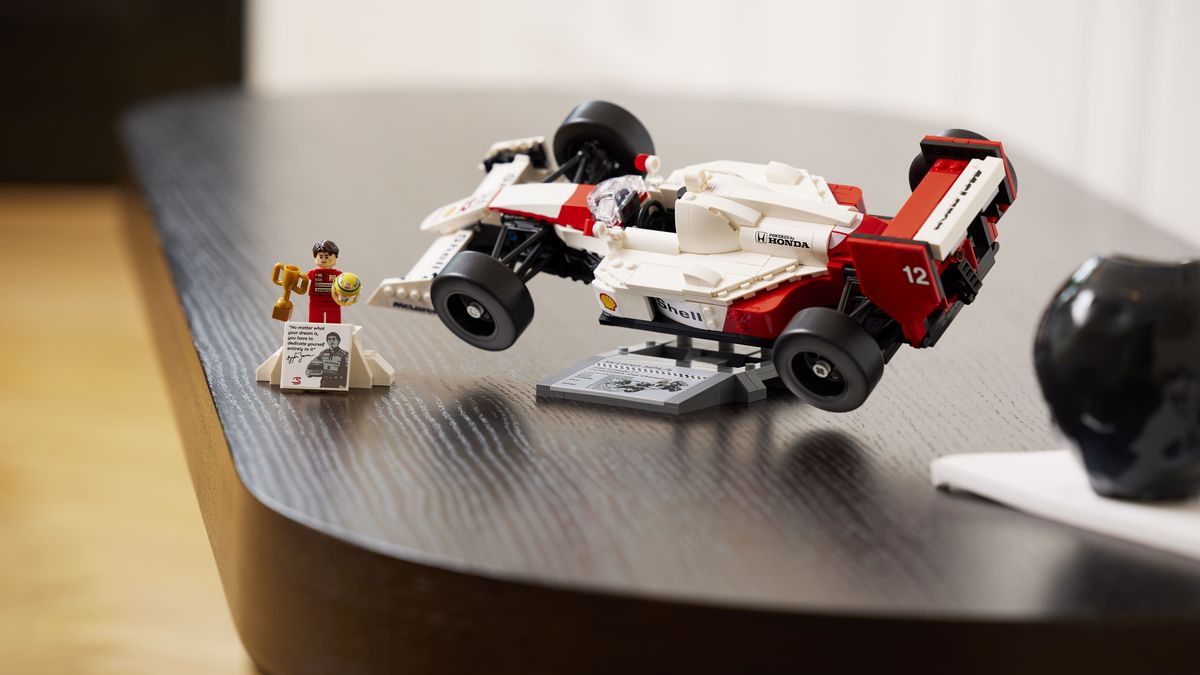 preview for Así es el nuevo Lego de Ayrton Senna y su McLaren MP4/4