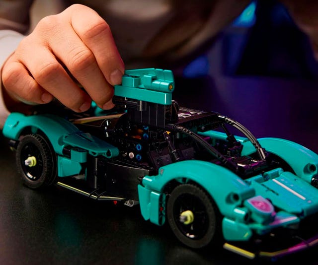 aston martin valkyrie lego technic