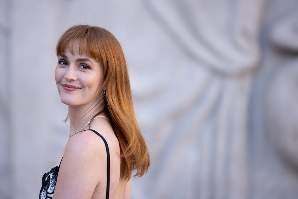 leighton meester sunset copper hair
